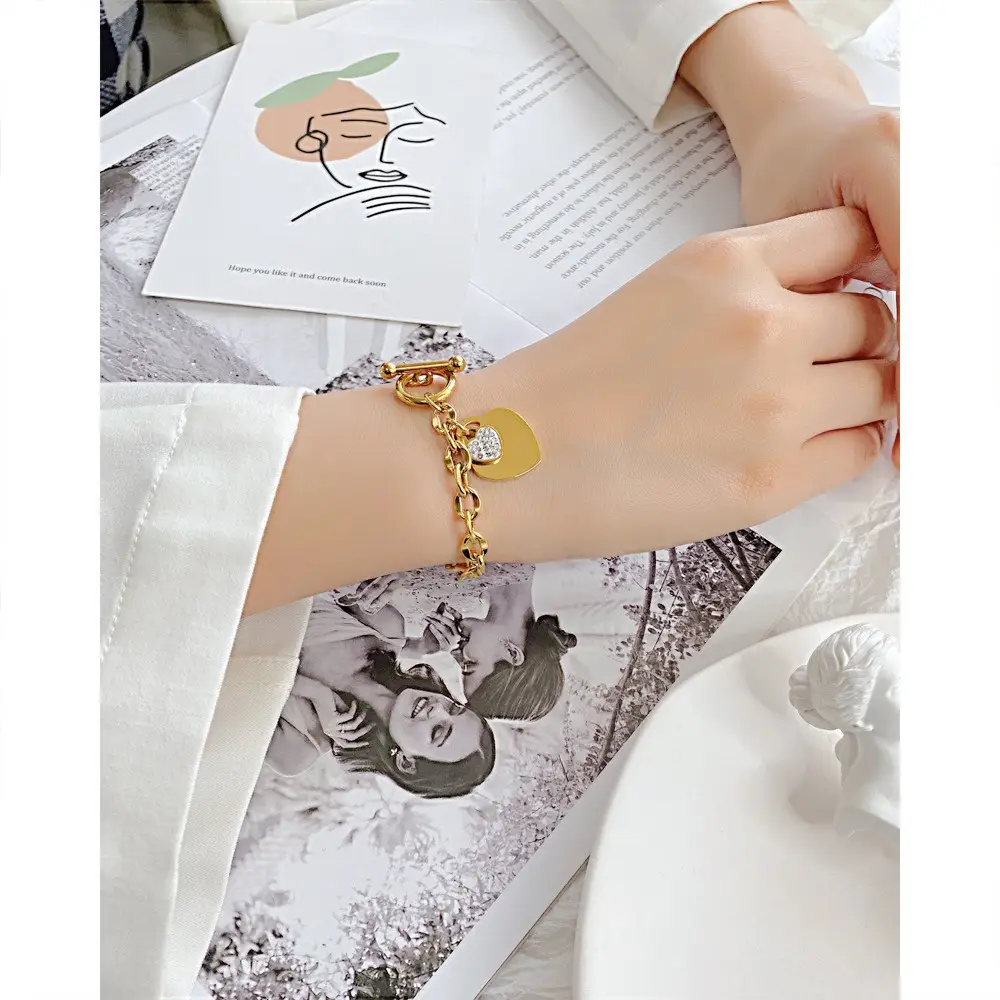 18K Golden Personality Ot Buckle Bracelet for Women