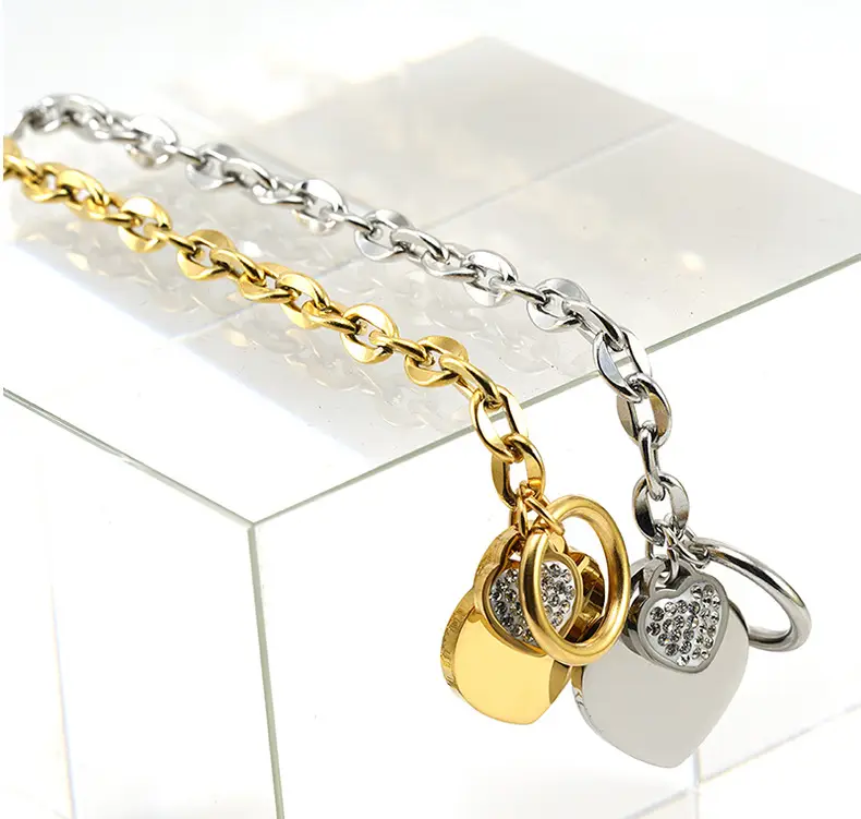18K Golden Personality Ot Buckle Bracelet for Women — feature 22