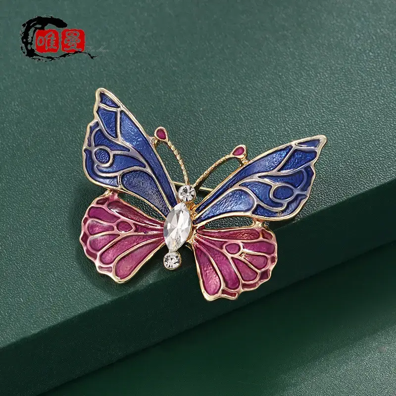 Women's Oil-Drip Alloy Butterfly Brooch Antique Style - Image 3