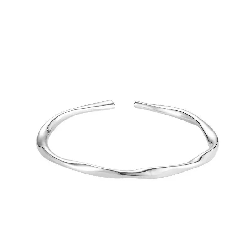 Silver Minimalist Bracelet for Women Summer Wear