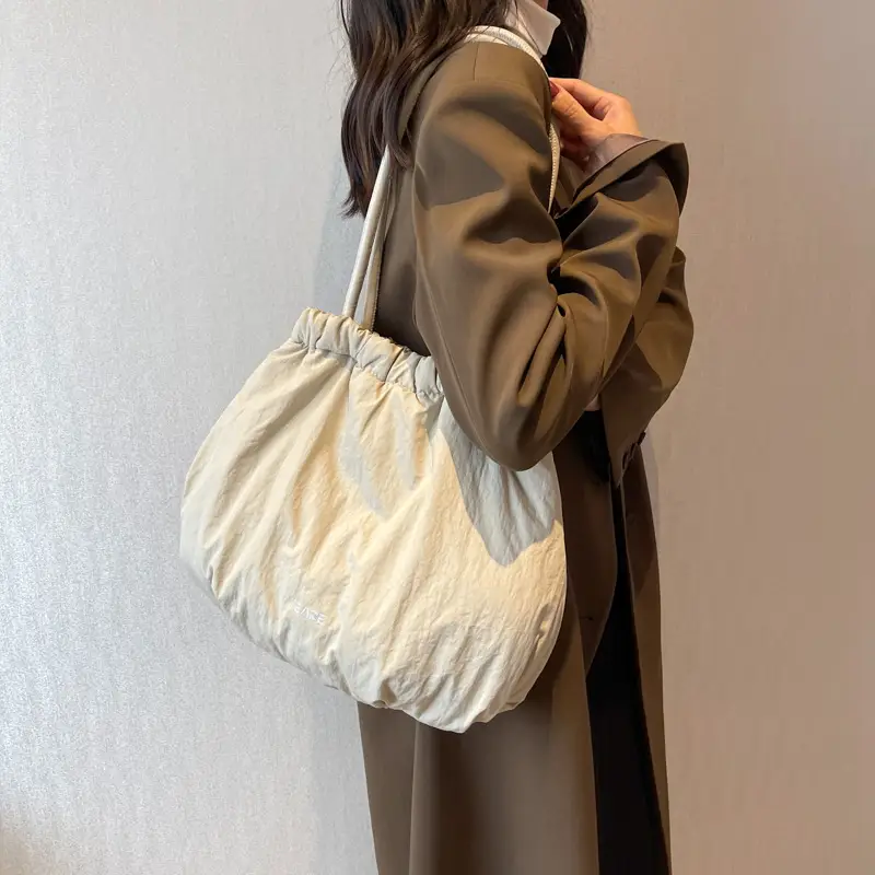 Women's Quilted Shaggy Shoulder Bag Large Capacity - Image 9
