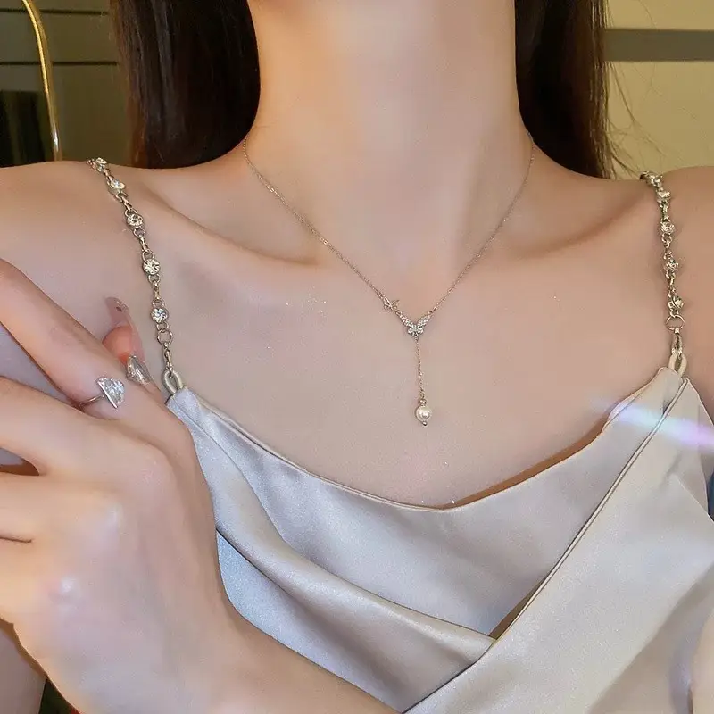 Alphanumeric Geometric Zircon Pearl T-Necklace - Image 11