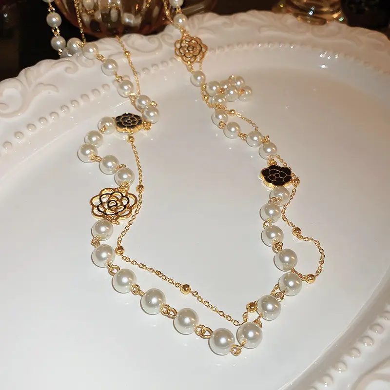 Alphanumeric Geometric Zircon Pearl T-Necklace - Image 3