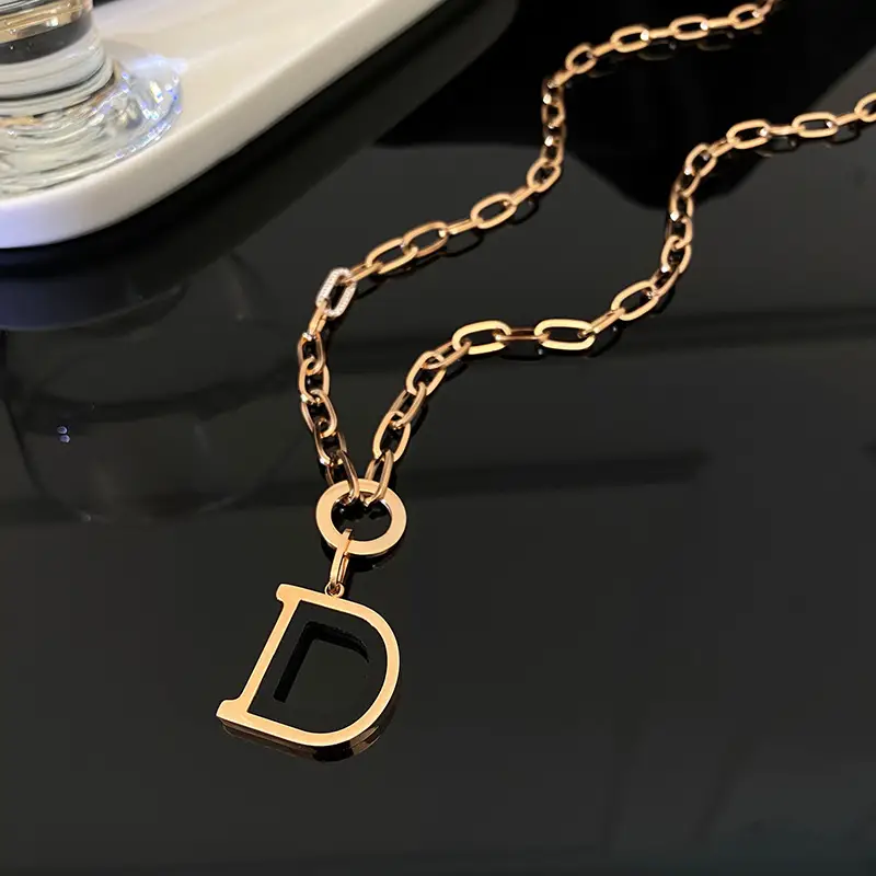Alphanumeric Geometric Zircon Pearl T-Necklace - Image 4