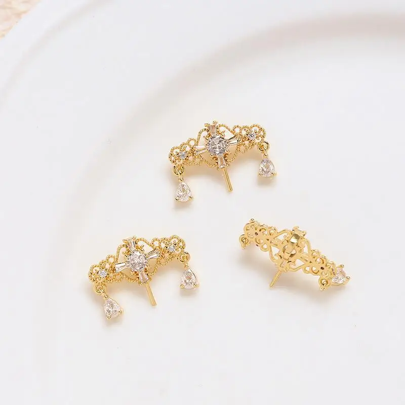 Copper Plated Gold Zircon Crown Earrings 20mm — feature 7