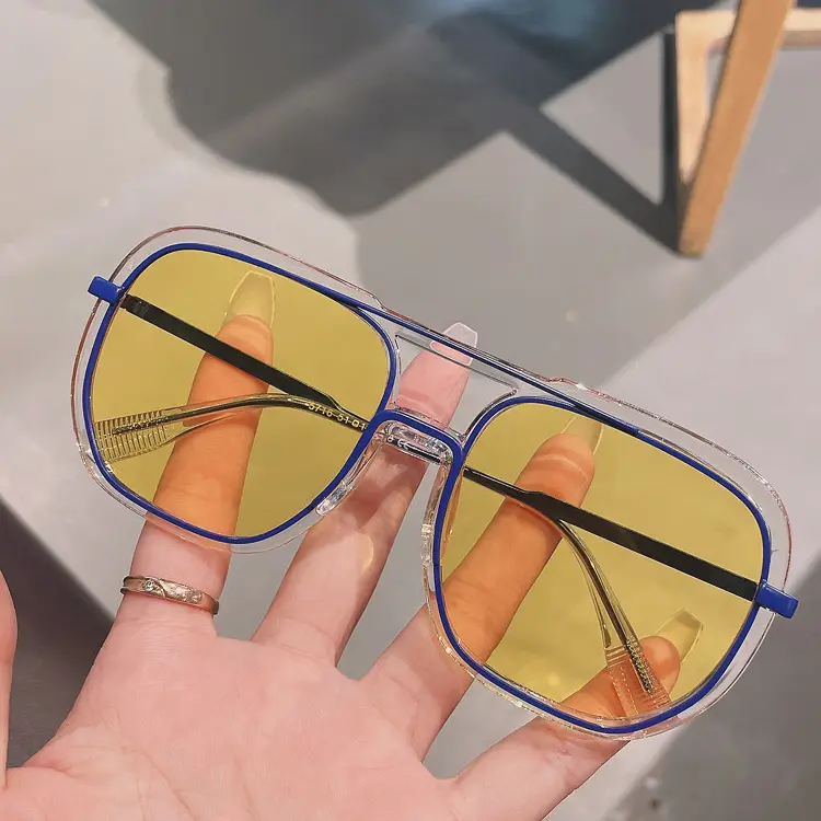 Women's European Retro Rectangular Sunglasses Yellow Lens