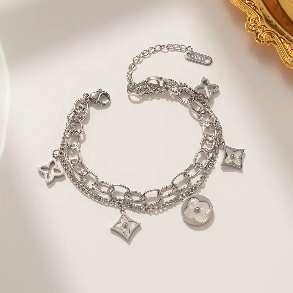 Titanium Steel Four-leaf Clover Bracelet Gold - Image 3