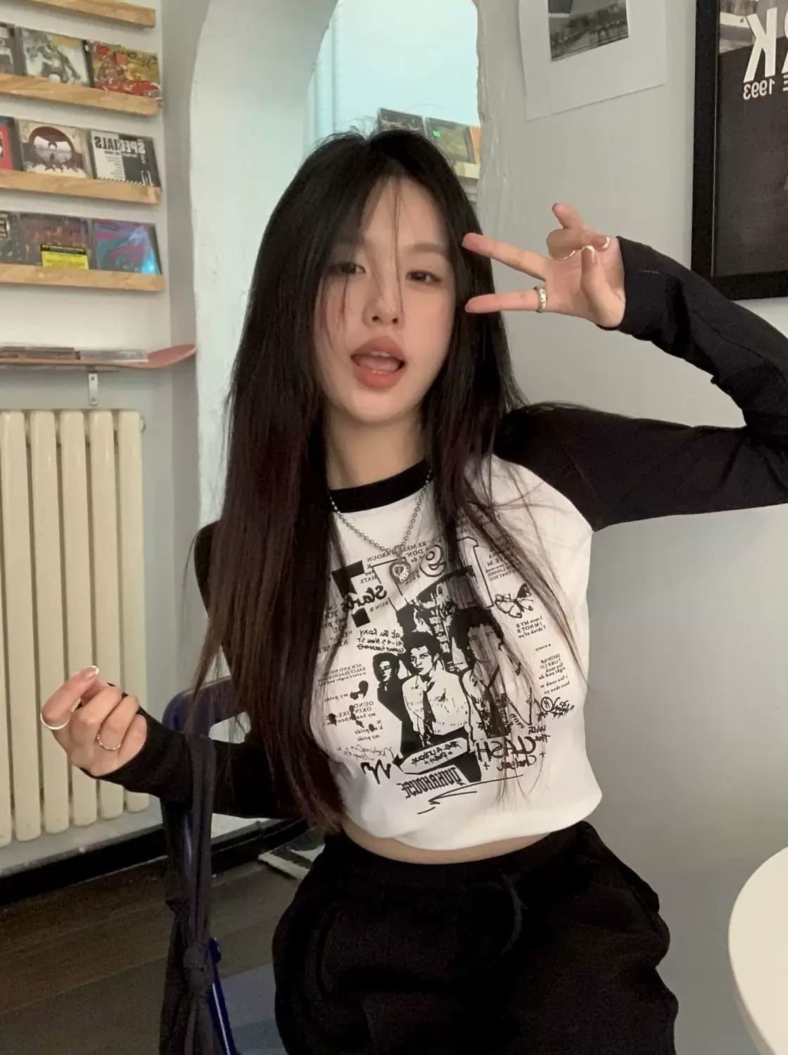 Women's Contrast Long Sleeve T-Shirt Autumn 2022 — feature 9