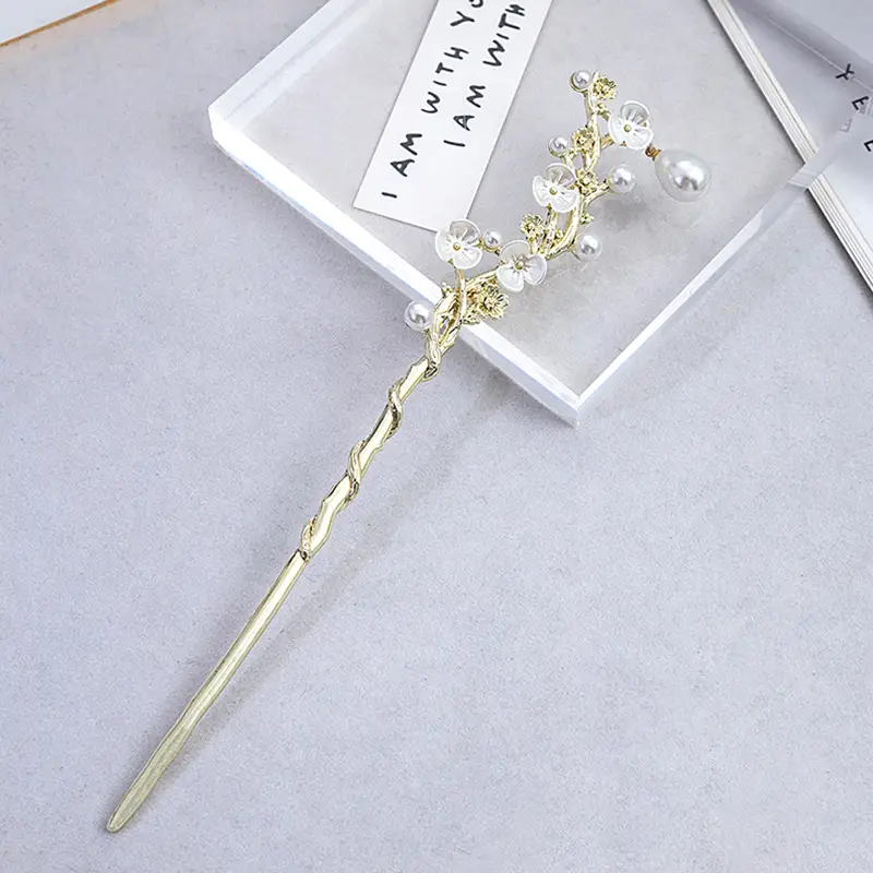 National Trendy Butterfly Hairpin with Crescent Diamond Tassel — feature 23