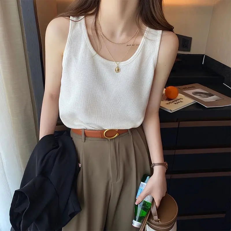 Women White Cotton One-Line Collar Top Summer Wear