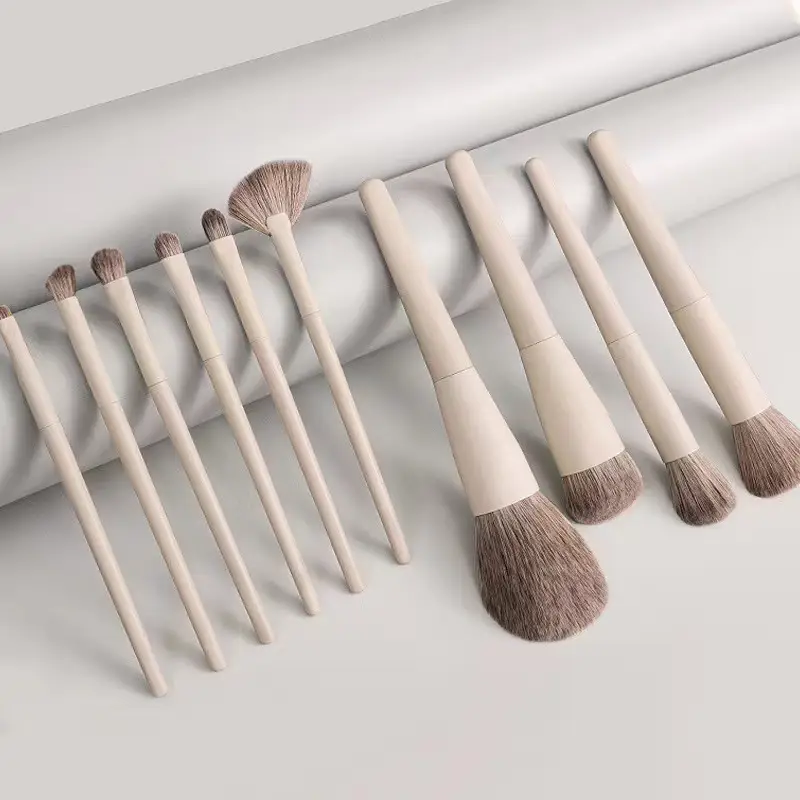 Cangzhou 10-Pc Zero Makeup Brush Set with Soft Blush - Image 7