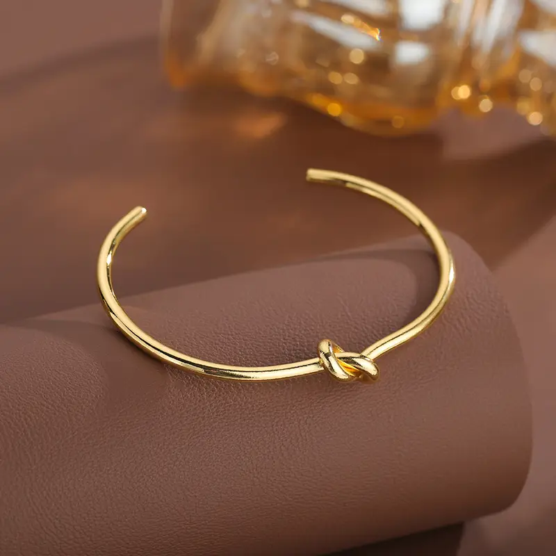 Minimalist Retro Open Knot Bracelet for Women — feature 7