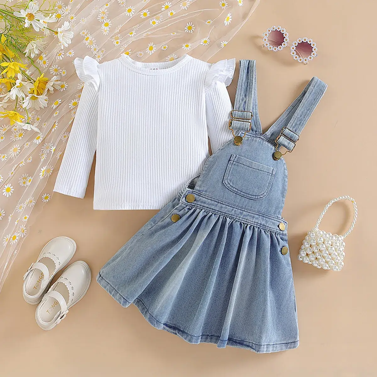 European and American children's clothing girls spring and autumn set White pit top denim strap skirt children's two-piece set a generation of hair