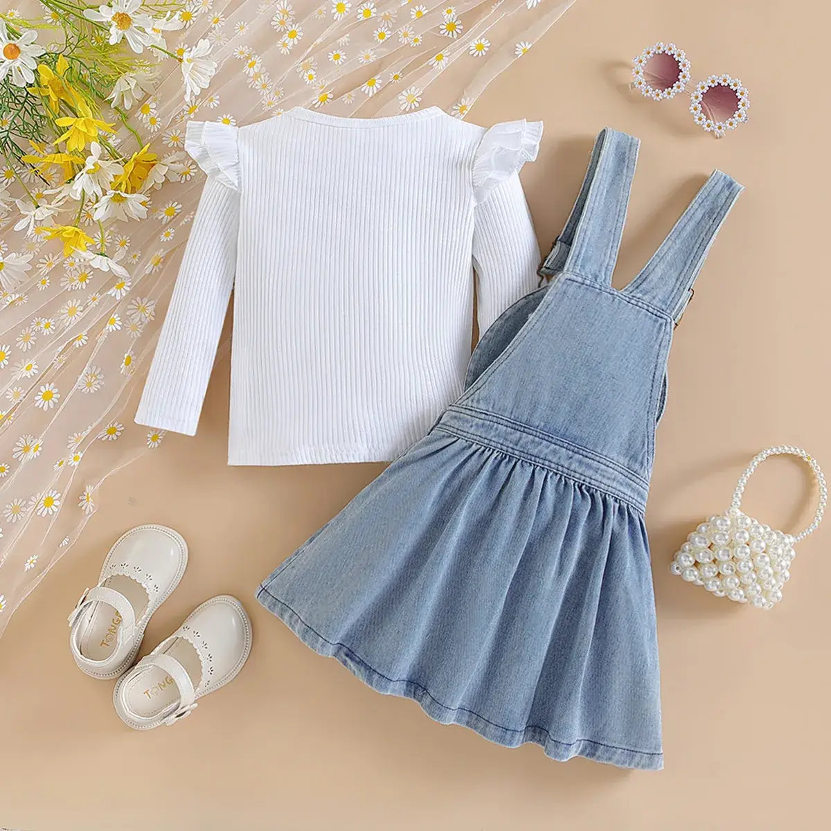 European and American children's clothing girls spring and autumn set White pit top denim strap skirt children's two-piece set a generation of hair