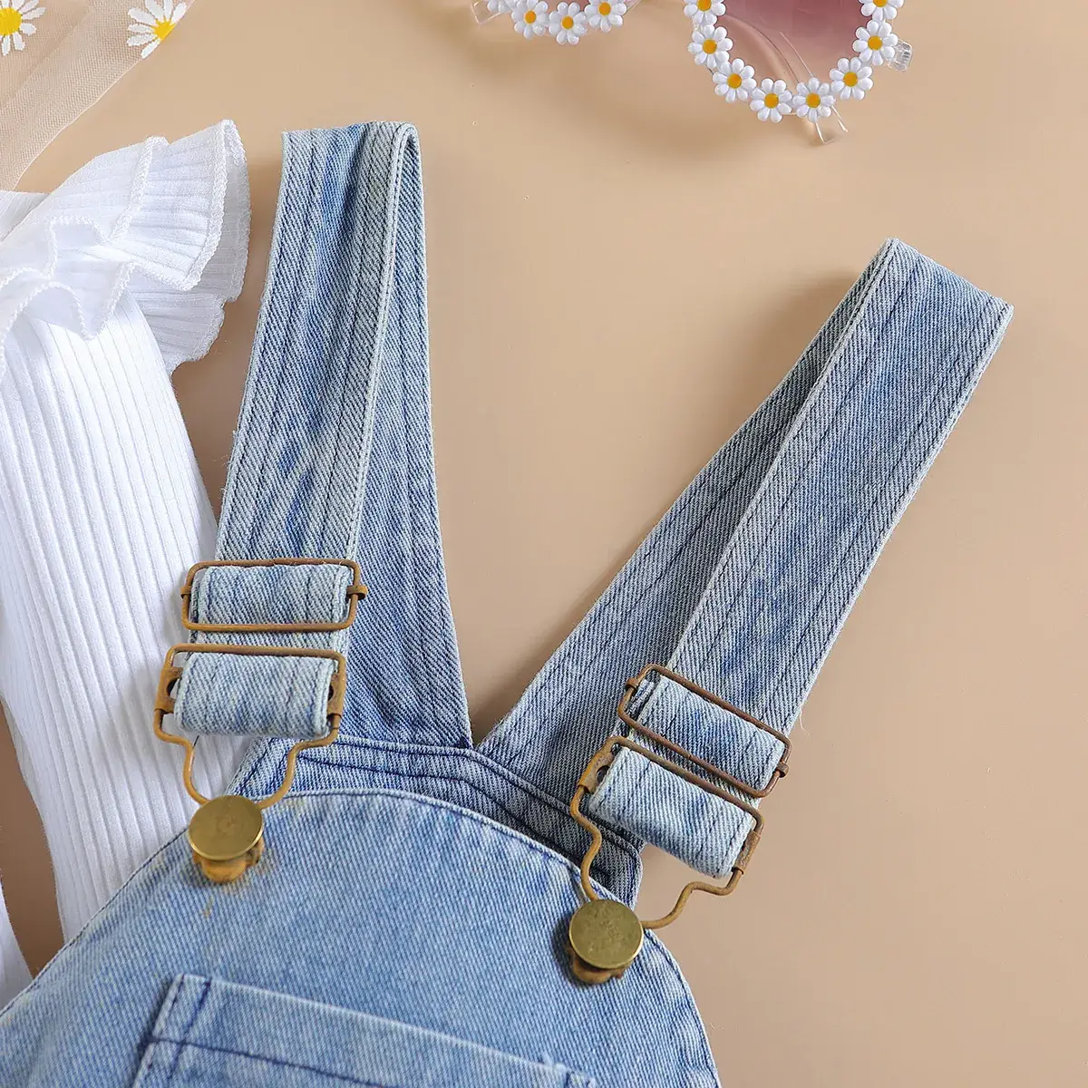 European and American children's clothing girls spring and autumn set White pit top denim strap skirt children's two-piece set a generation of hair — feature 5