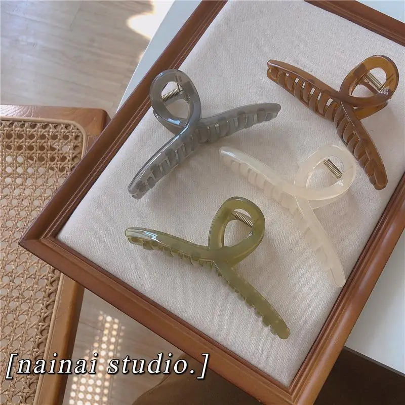 Large Jelly Cross Hair Clip for Women - Image 5