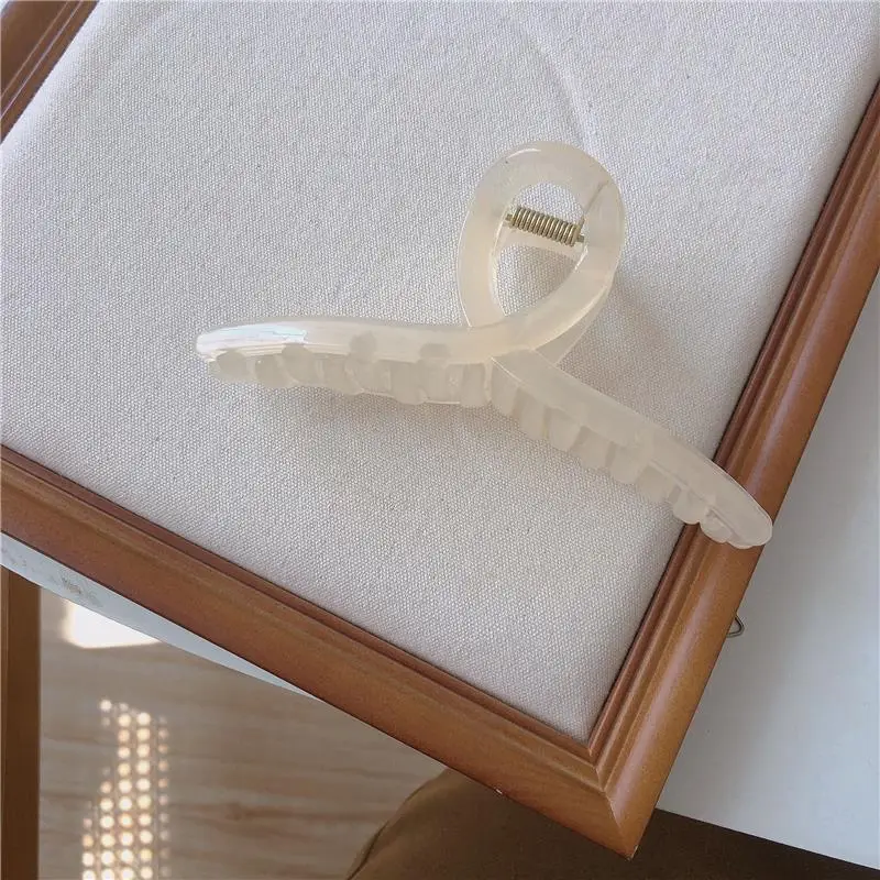 Large Jelly Cross Hair Clip for Women - Image 2