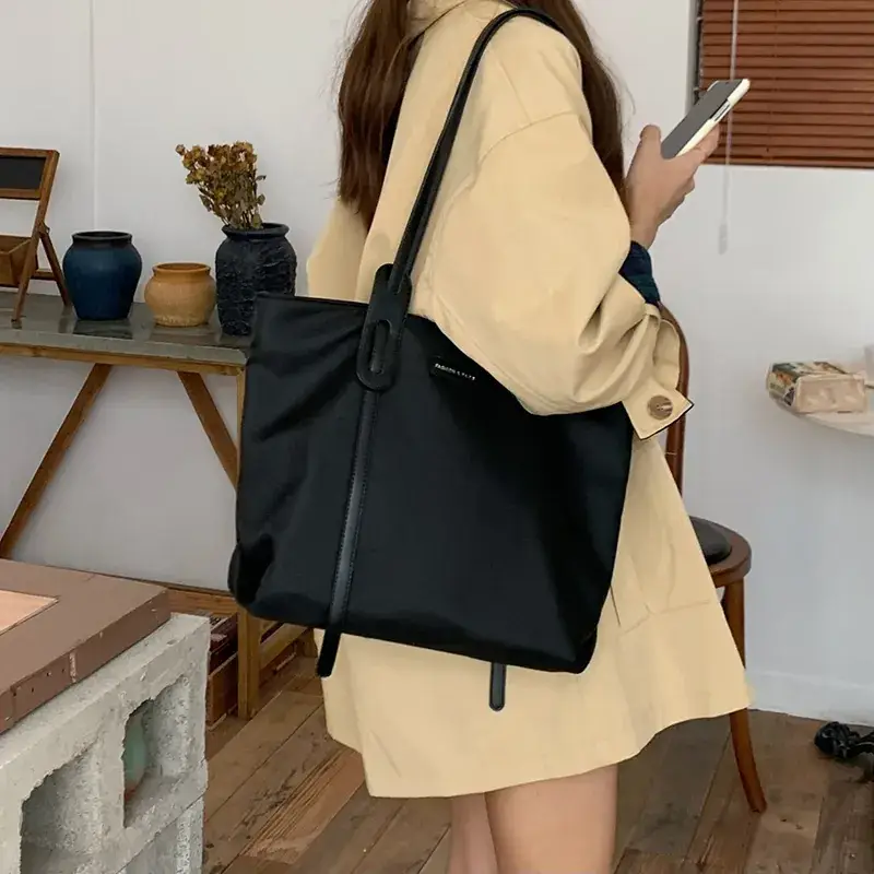 Large Capacity Women's Tote Bag 2025 New Niche Design - Image 5