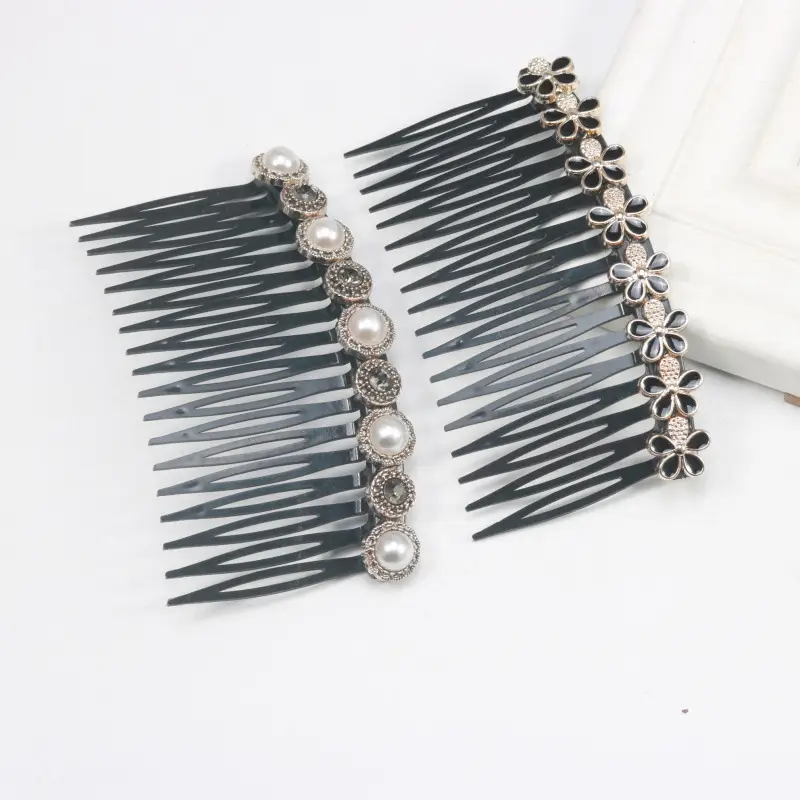 Black Pearl Hair Comb with Crystal & Pearl Accents - Image 10