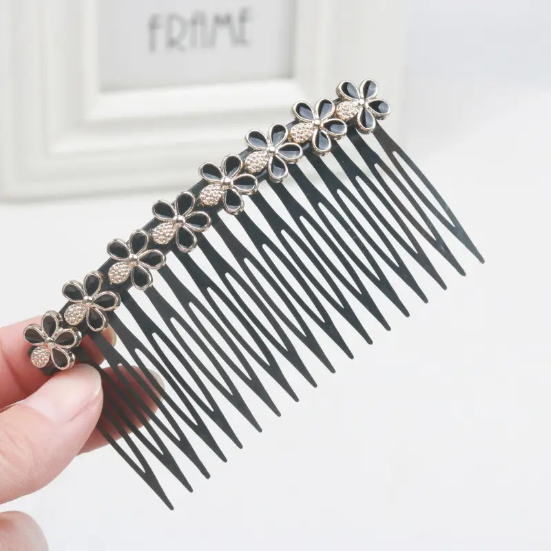 Black Pearl Hair Comb with Crystal & Pearl Accents - Image 4