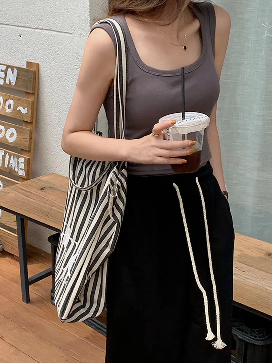 Women Sleeveless Vests Black White 2023 - Image 6