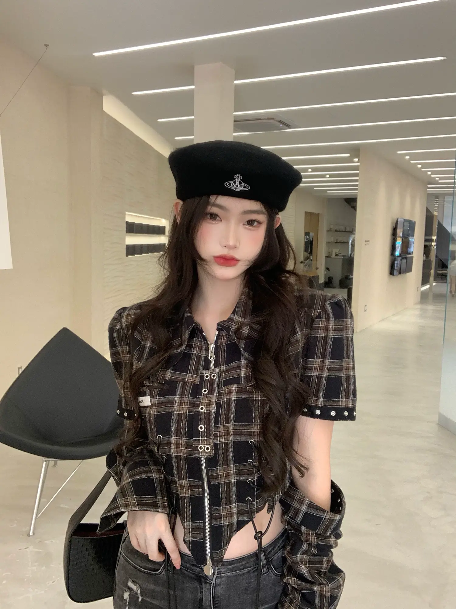 Women Wool Beret Winter Hat Black Plaid — feature 9