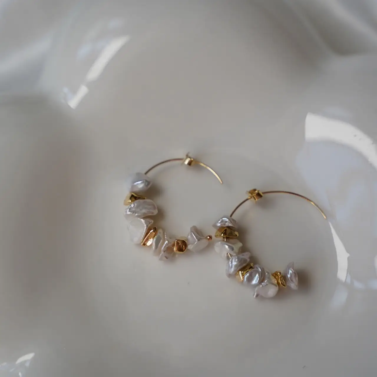 14K Gold Pearl Baroque Broken Earrings Set — feature 7