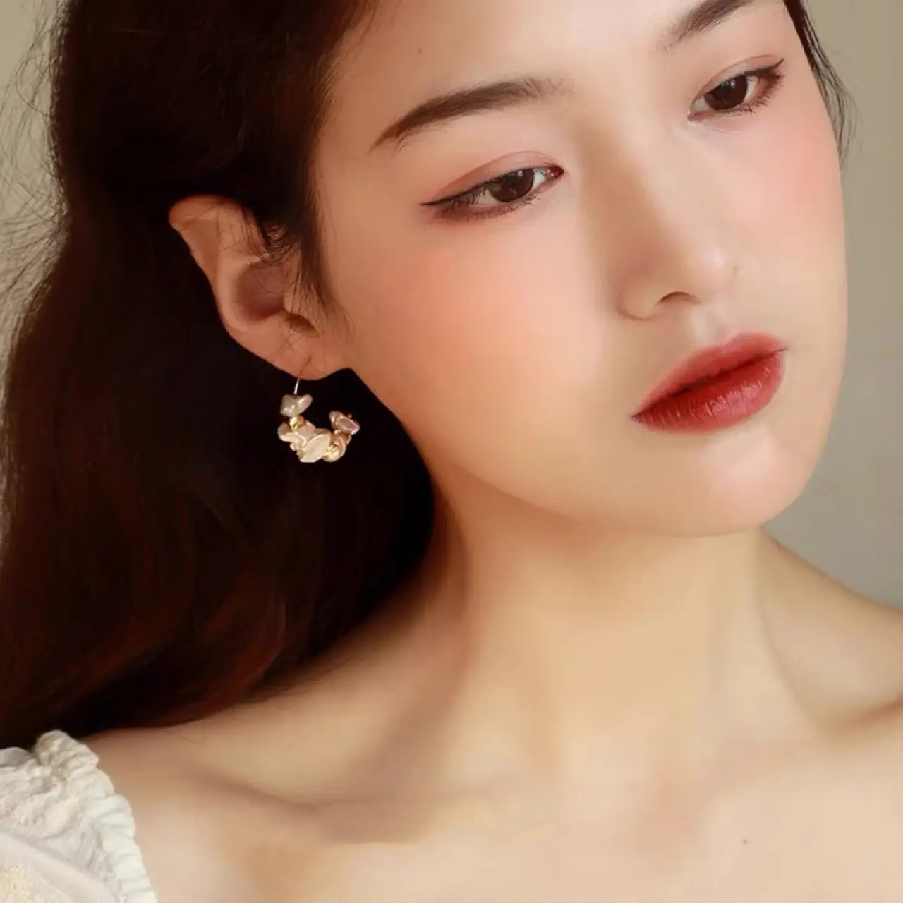 14K Gold Pearl Baroque Broken Earrings Set — feature 9