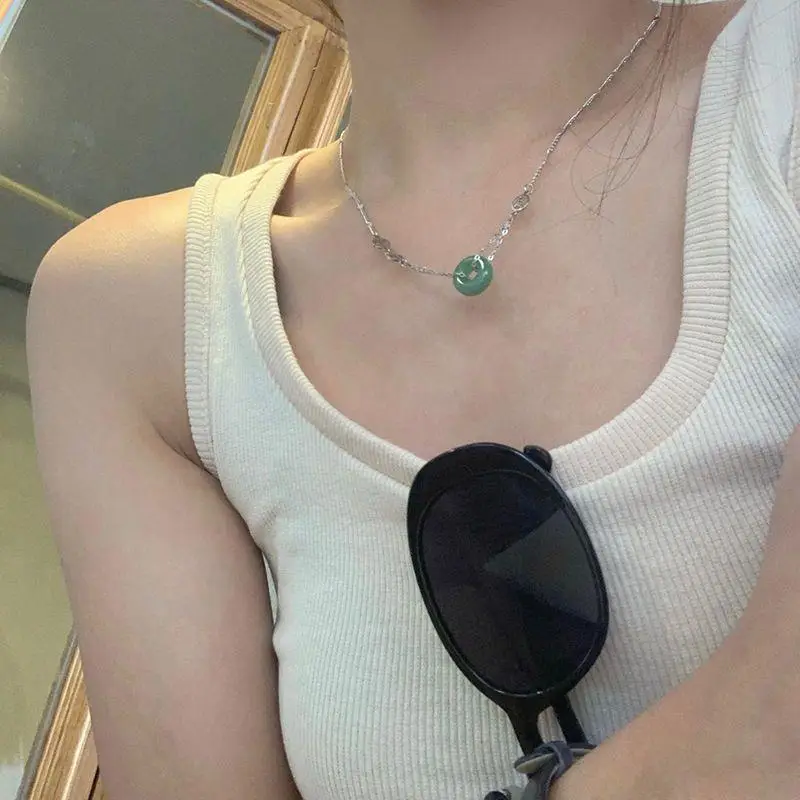 Women's New Chinese Style Safe Buckle Necklace with Crystal Pendant — feature 2