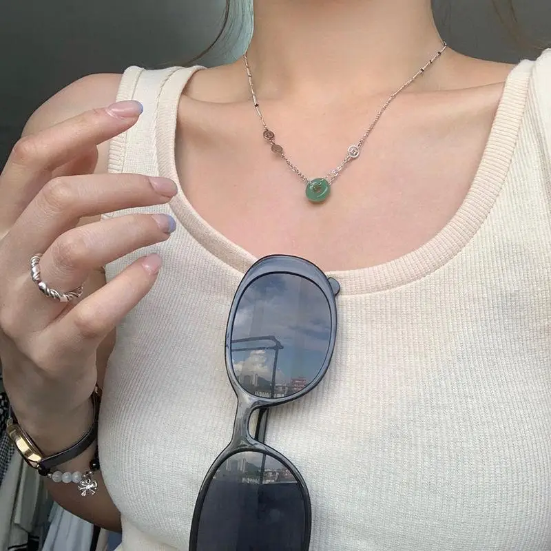 Women's New Chinese Style Safe Buckle Necklace with Crystal Pendant — feature 3