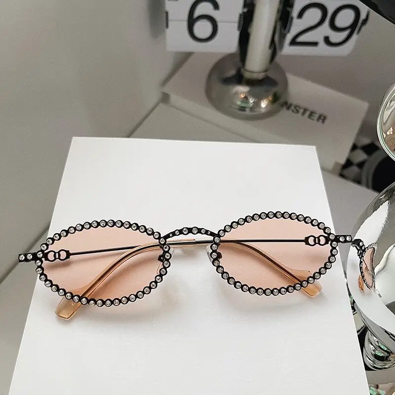 Diamond Oval Frame Women Sunglasses Anti-Blue Light - Image 4
