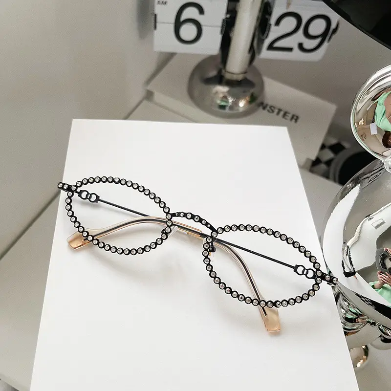 Diamond Oval Frame Women Sunglasses Anti-Blue Light - Image 5