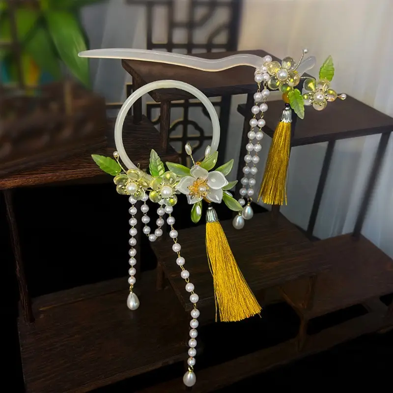 New Chinese Bride Hair Coiling Tassel Cheongsam Set — feature 4