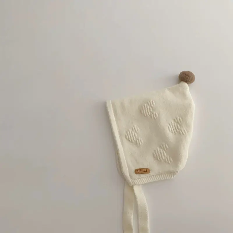 White Lace-Up Baby Hat for Newborns - Image 6