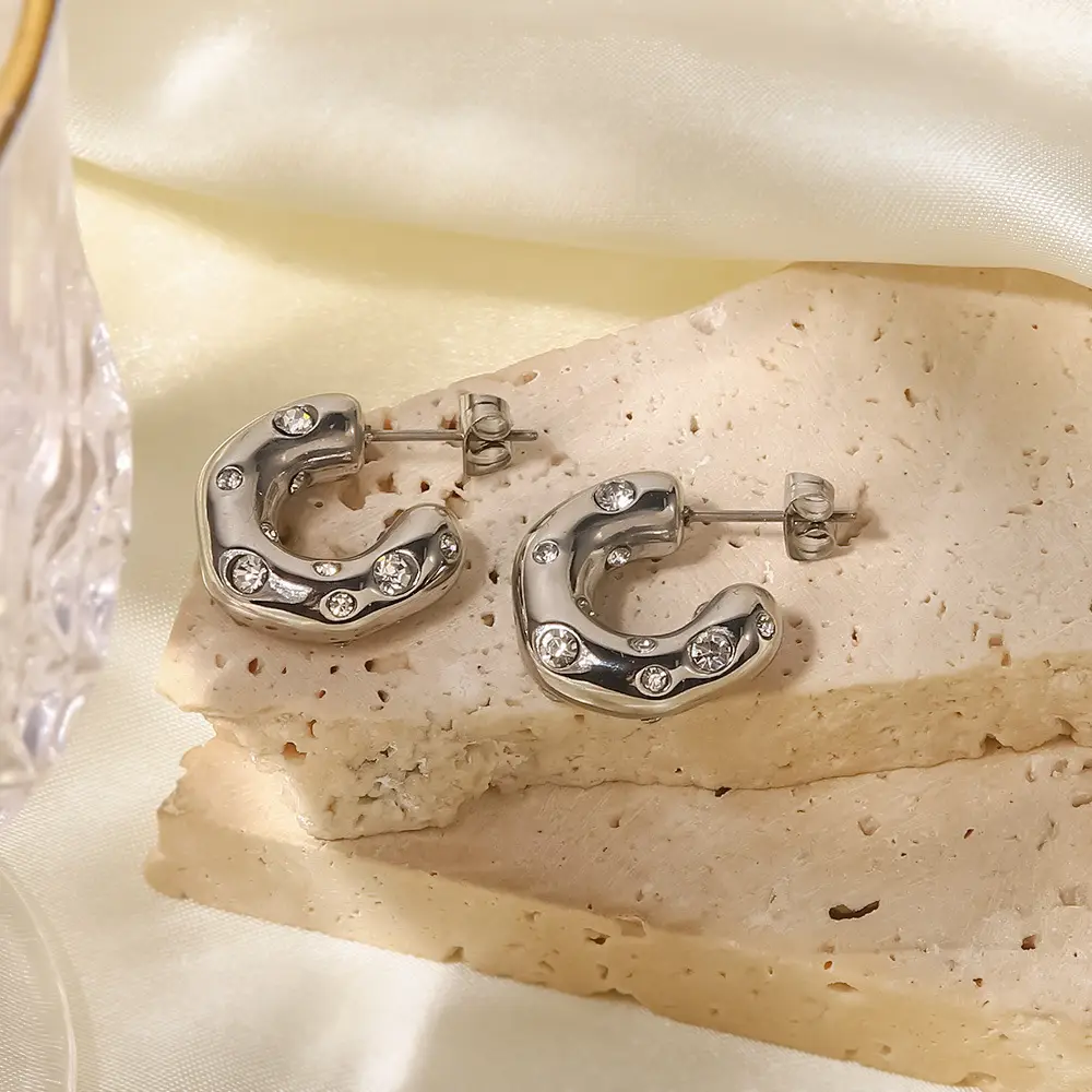 Titanium C-Shape Earrings Zirconium Silver - Image 3