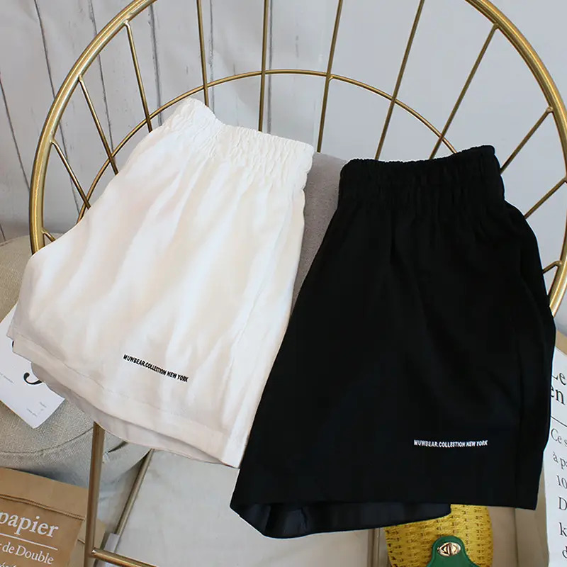 Women's 2025 Slimming Sports Shorts White — feature 3