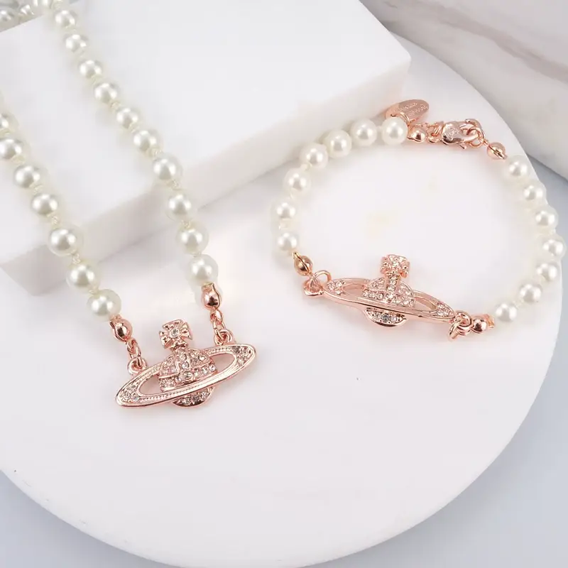 Saturn Pearl Necklace Clavicle Chain NANA Punk — feature 17