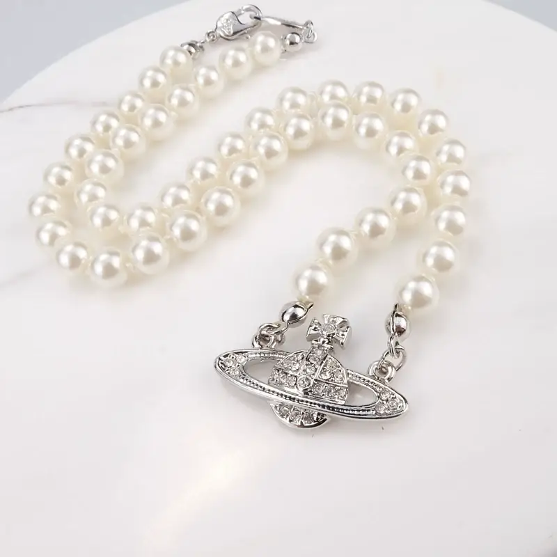 Saturn Pearl Necklace Clavicle Chain NANA Punk — feature 4