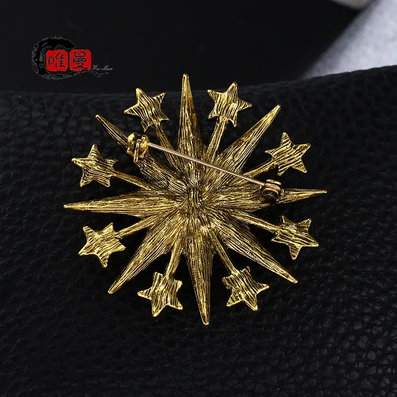 Black Star Pearl Brooch for Men - Image 4