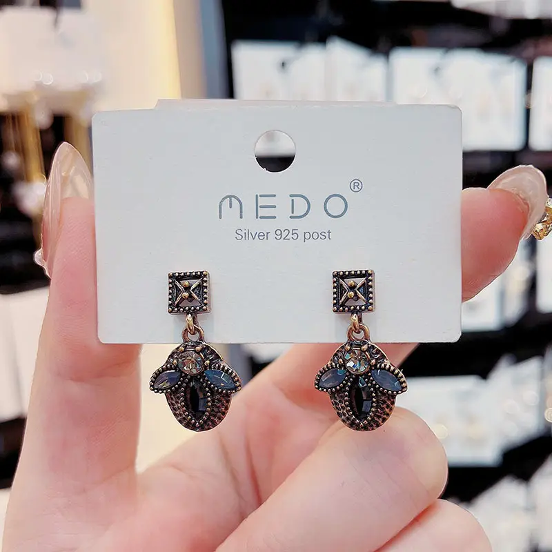 Elegant Retro Zircon Three-leaf Petal Earrings Silver 925 - Image 3