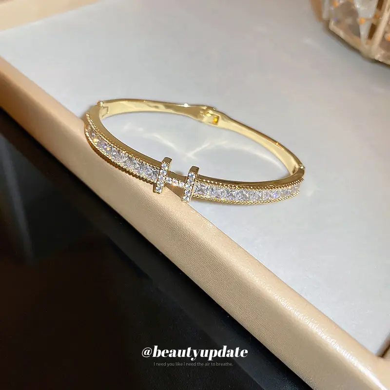 Korean Ultra-Flash Zircon Letter Buckle Bracelet