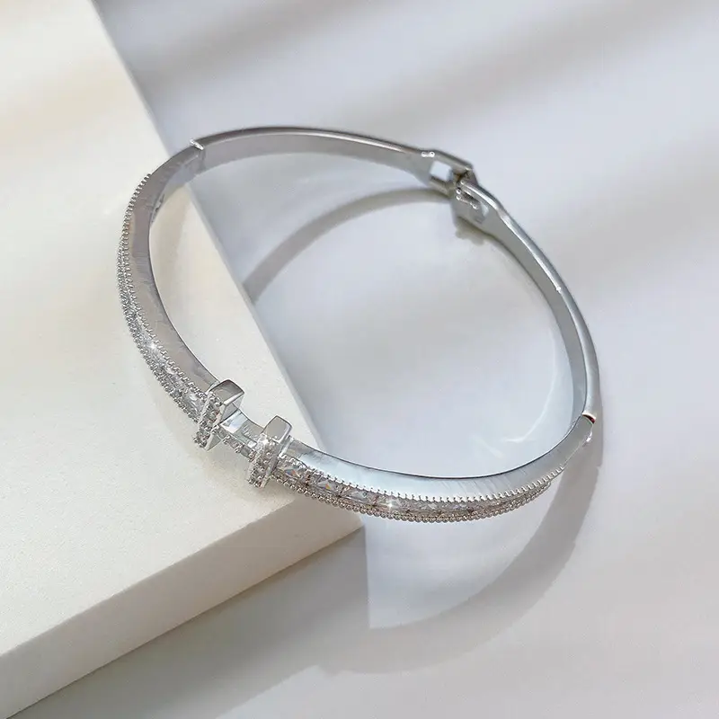 Korean Ultra-Flash Zircon Letter Buckle Bracelet