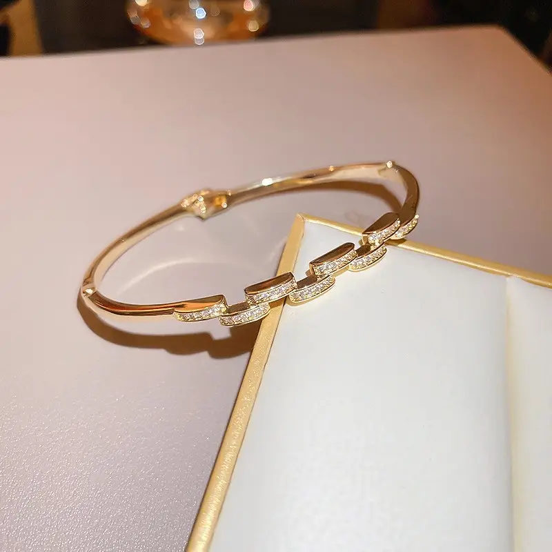 Korean Ultra-Flash Zircon Letter Buckle Bracelet
