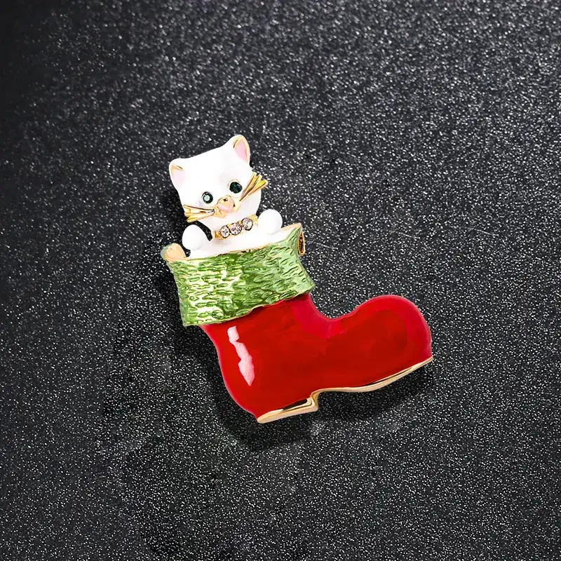 Christmas Red Deer Brooch with Red Glasses - Image 11