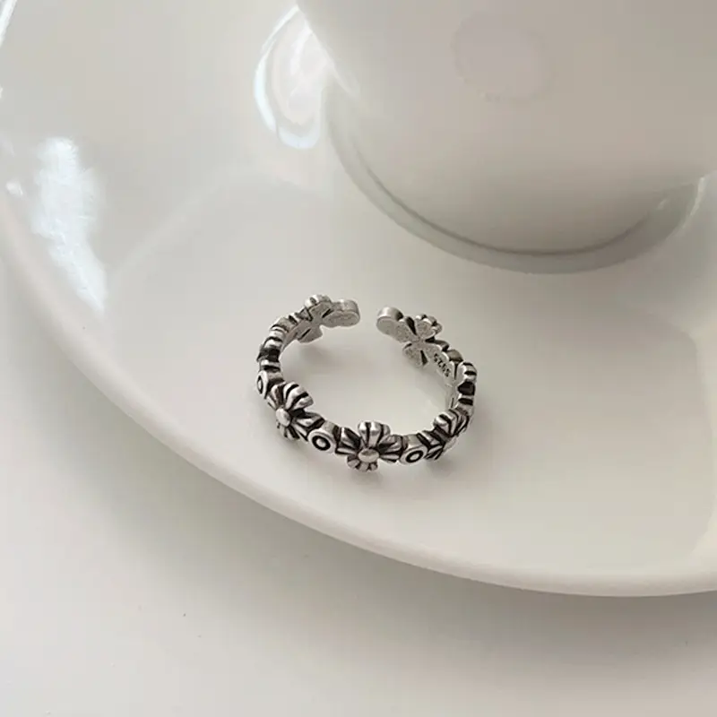 925 Silver Open Ring with Floral Design — feature 12