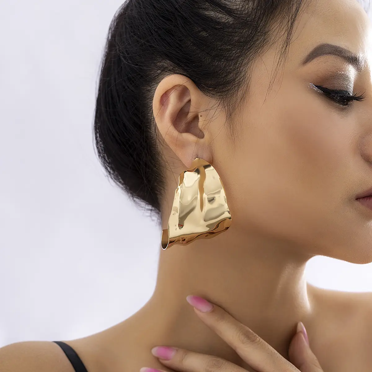 Silver Folded Earrings for Women, Cold Wind Metal, Geometric Stripe Design - Image 6
