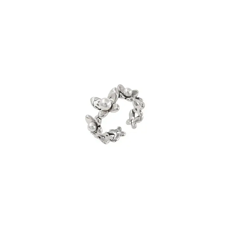 Women's Butterfly Pearl Ring Light Luxury Design - Image 6
