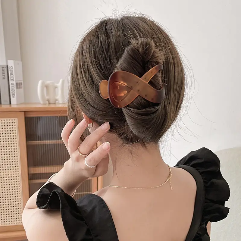 8-Shaped Hairpin Back for Head Grabber Ins Fashion - Image 7
