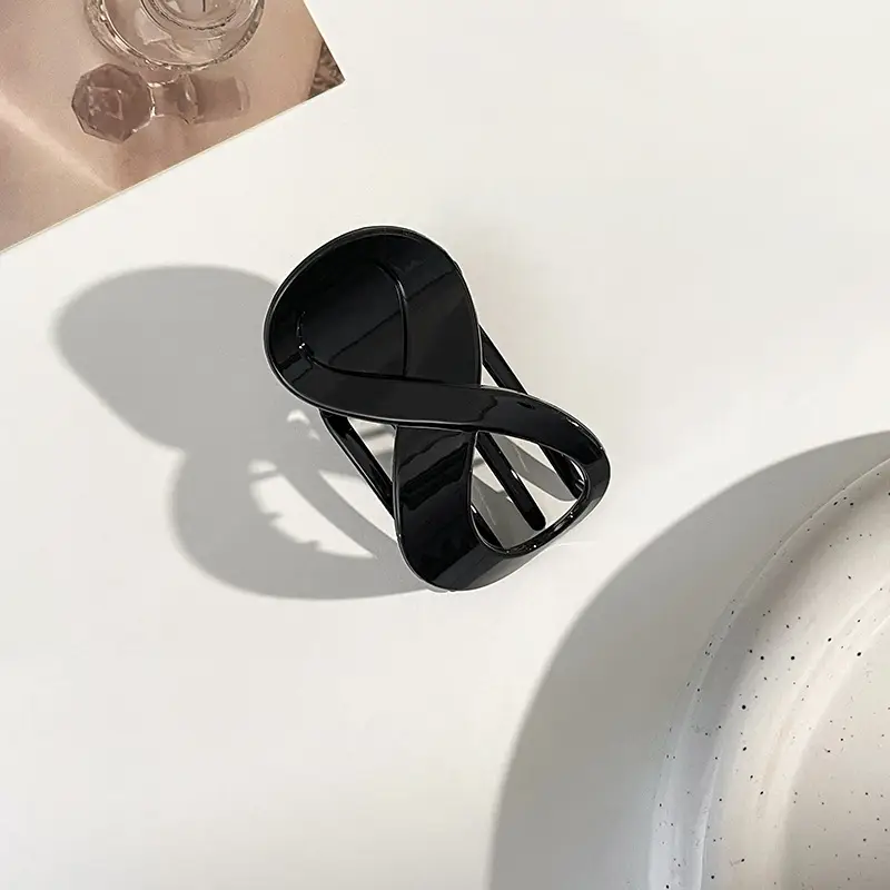 8-Shaped Hairpin Back for Head Grabber Ins Fashion - Image 2