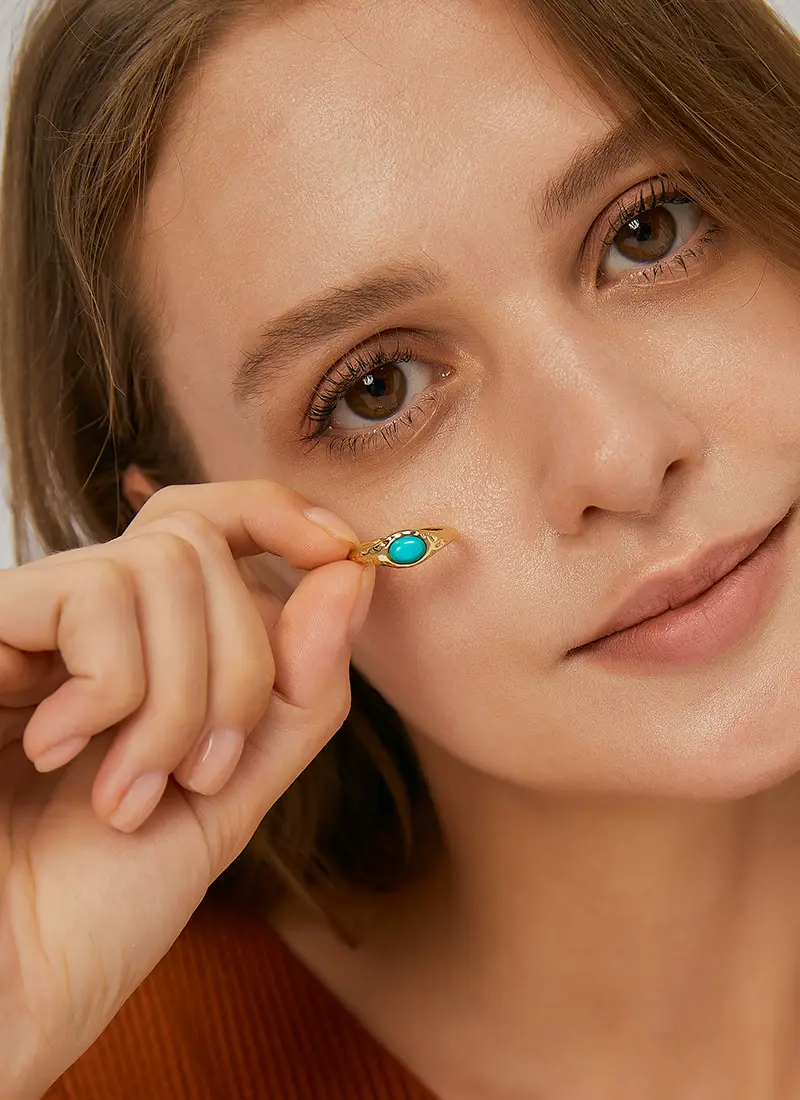 Turquoise Oval Ring for Women's Fashionable Finger Ring - Image 4